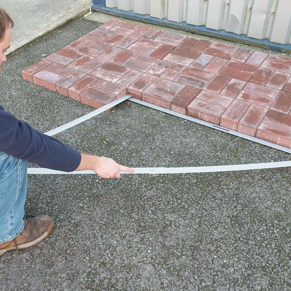 Silverline Zusammenklappbares Winkeldreieck 1 Silverline Zusammenklappbares Winkeldreieck